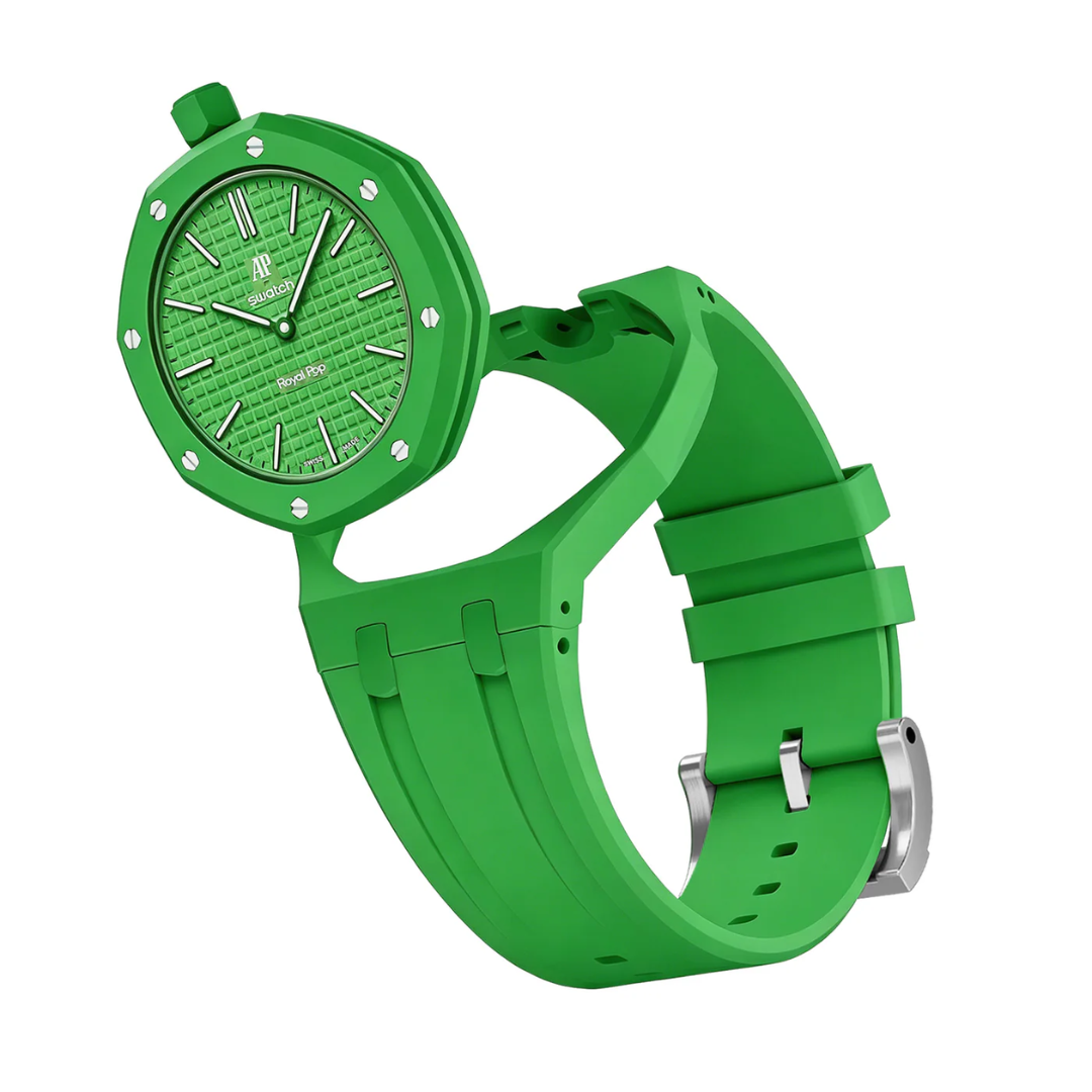 Ceramic Case + Silicone Strap | 12:00 Crown | Green