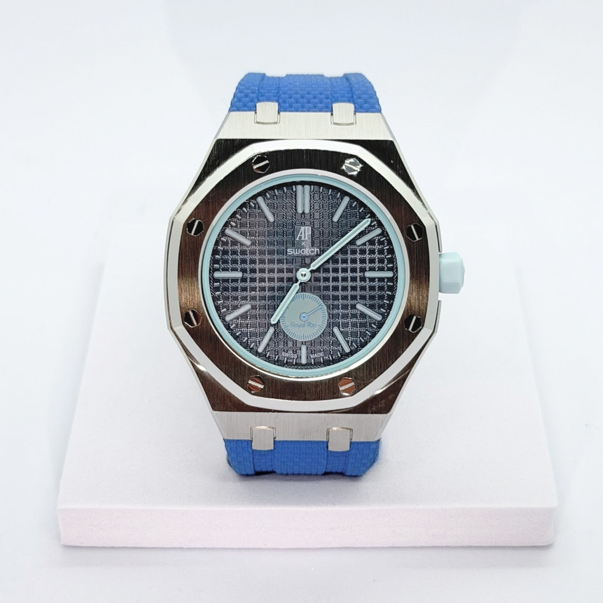 Stainless Steel Case & Rubber Strap | 3:00 Crown | Blue