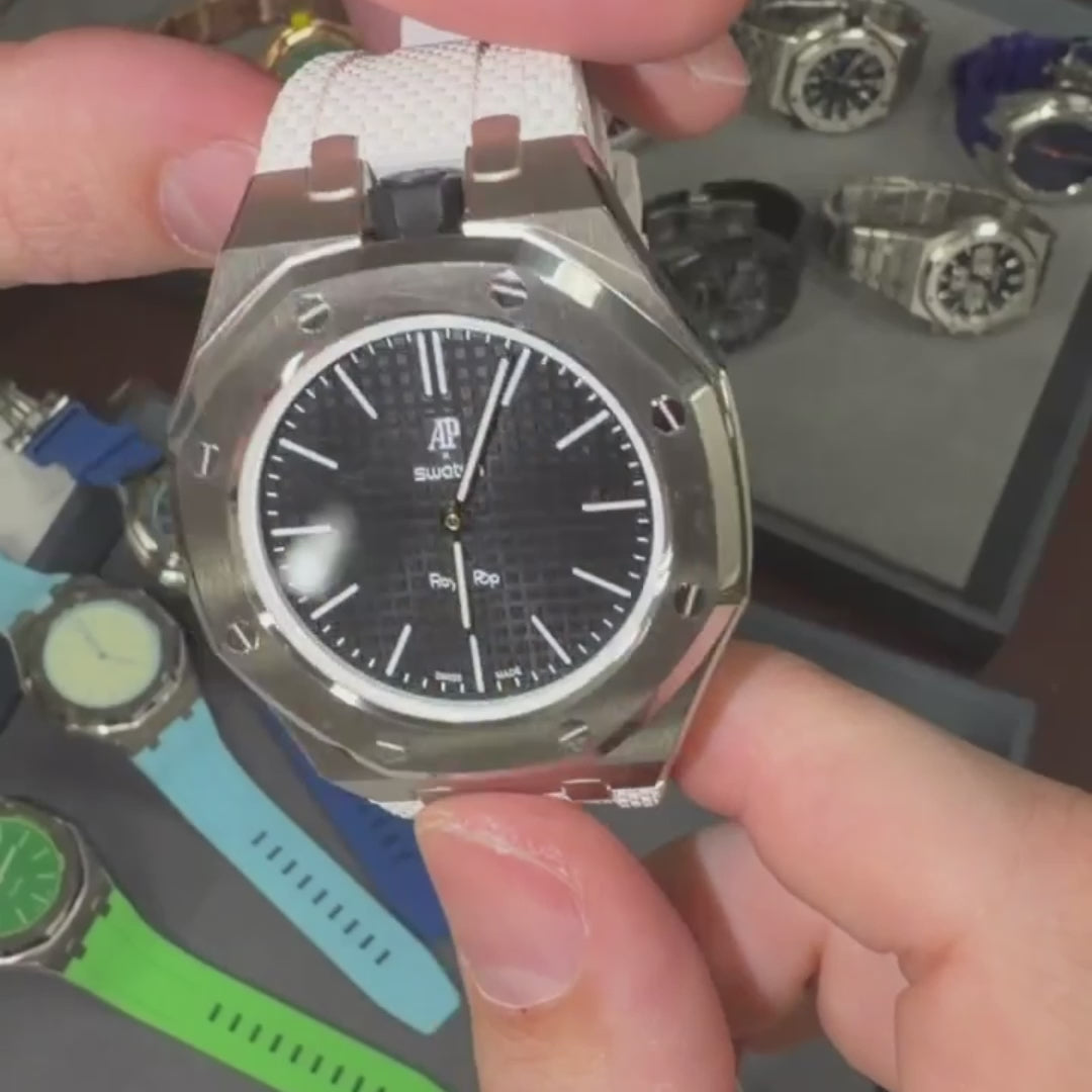 Stainless Steel Case & Rubber Strap | 12:00 Crown | White